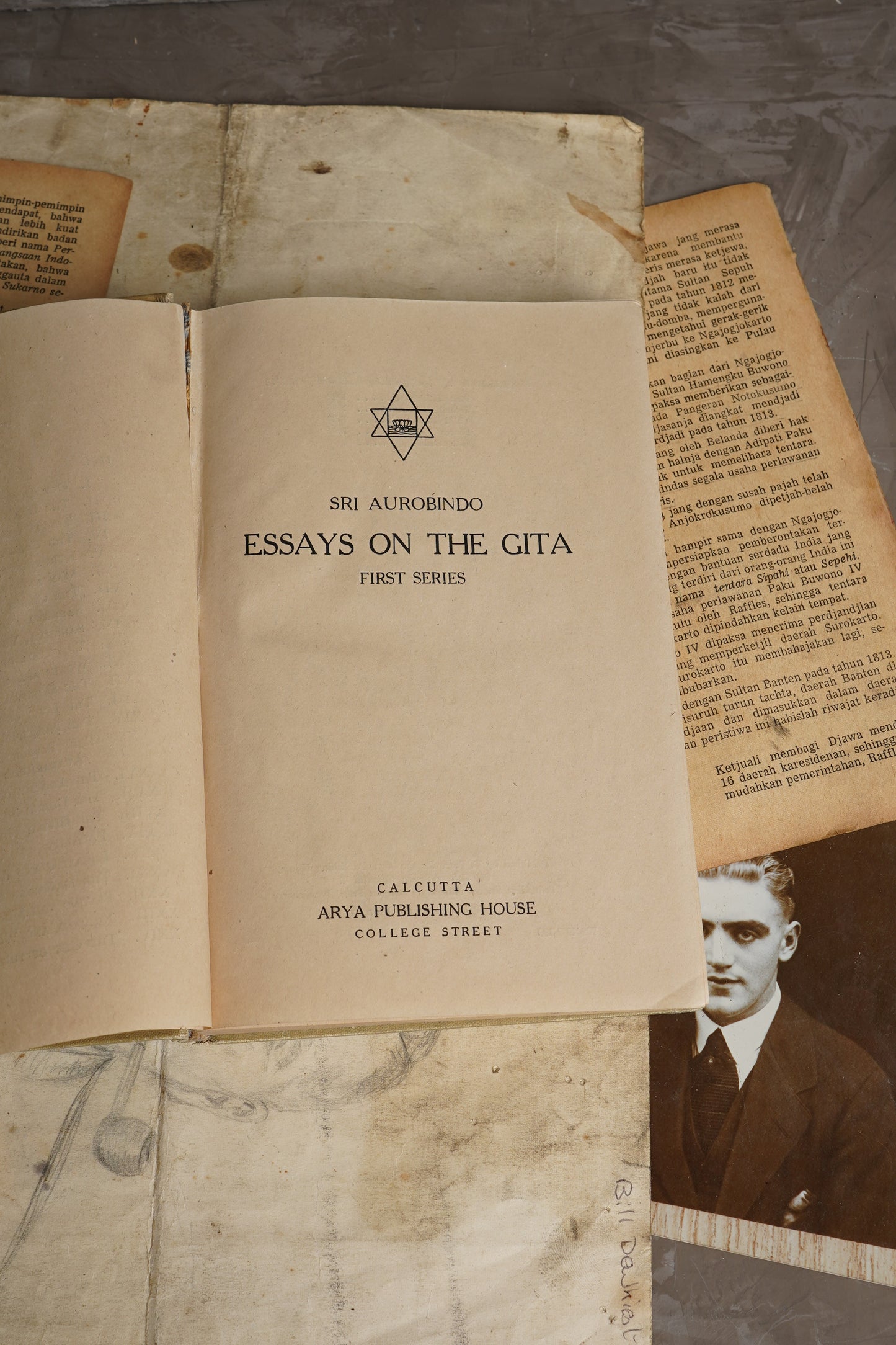 Essays on the Gita: Sri Aurobindo [Spirituality]