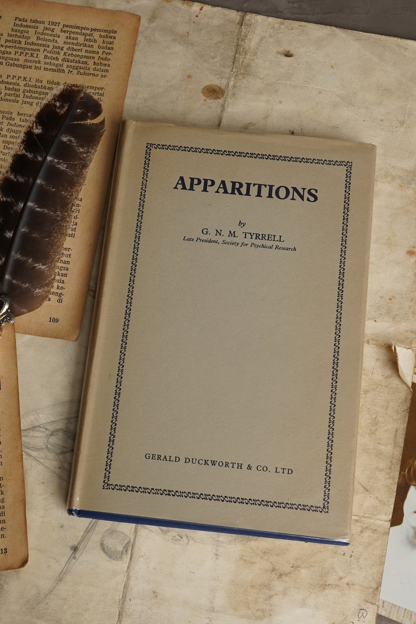 Apparitions: G.N.M Tyrell [Occult]